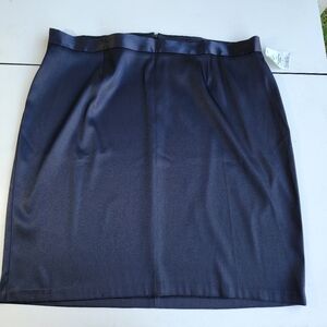 NWT Connected Skirt Womens Black Stretch Satin Zip Straight Knee Plus Sz 22W